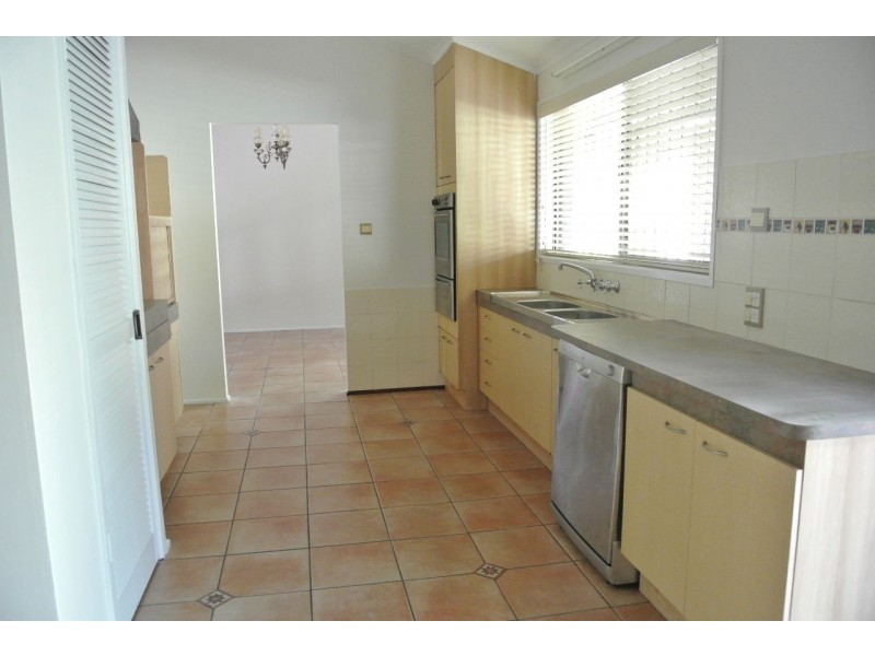 24 Hartigan Street, Belmont QLD 4153