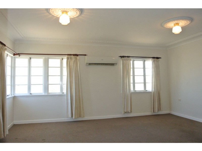 52 Arrol Street, Camp Hill QLD 4152