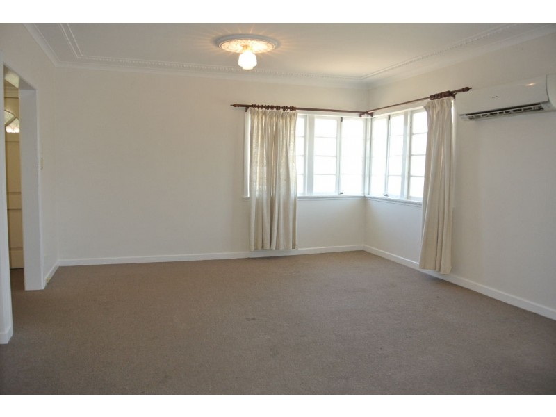 52 Arrol Street, Camp Hill QLD 4152