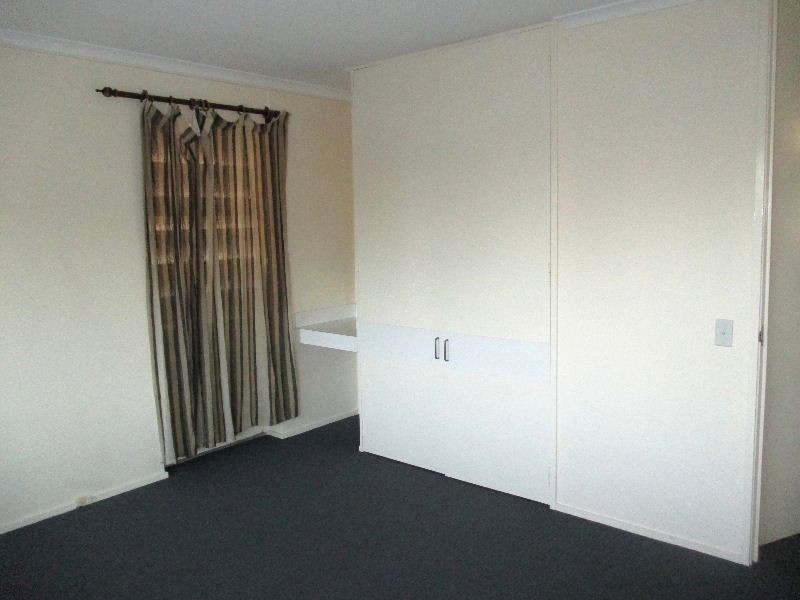 3/183 Nursery Road, Holland Park QLD 4121