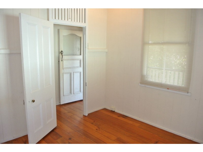 139 Temple Street, Coorparoo QLD 4151