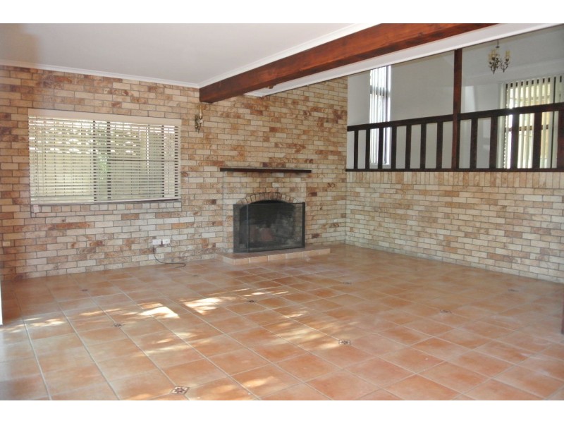 24 Hartigan Street, Belmont QLD 4153