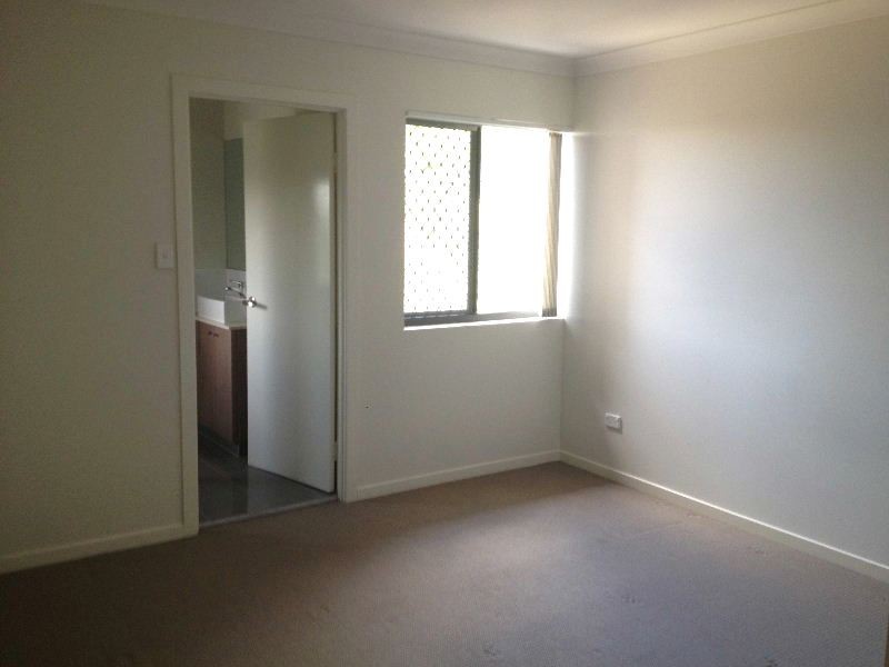 8/24 Dickenson Street, Carina QLD 4152