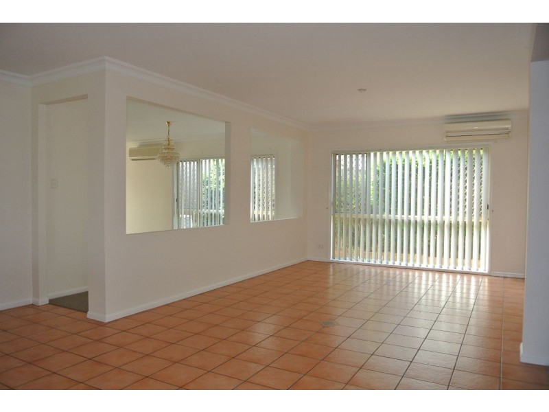 47 Kauri Street, Carindale QLD 4152