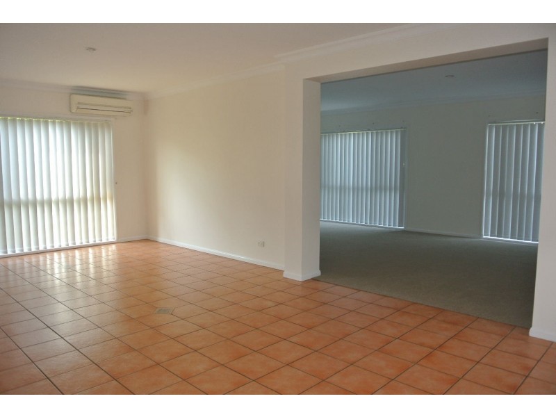 47 Kauri Street, Carindale QLD 4152