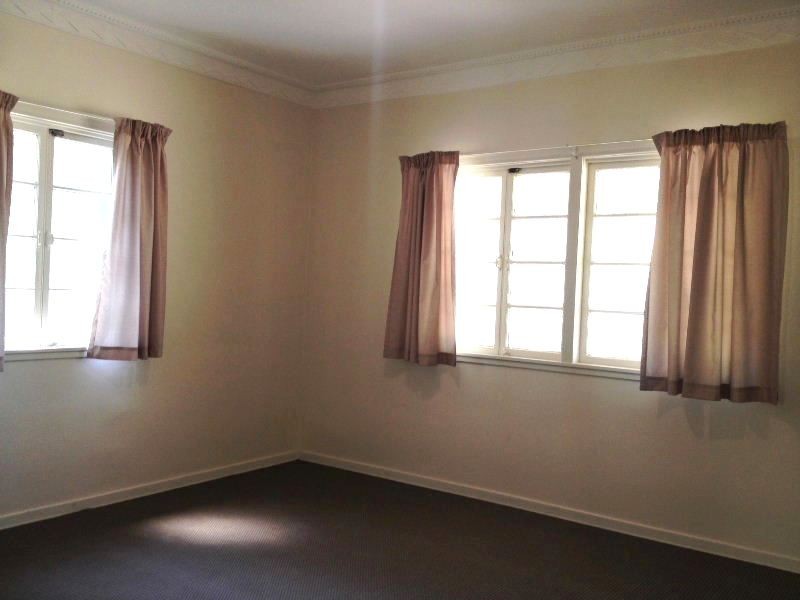 244 Bennetts Road, Norman Park QLD 4170