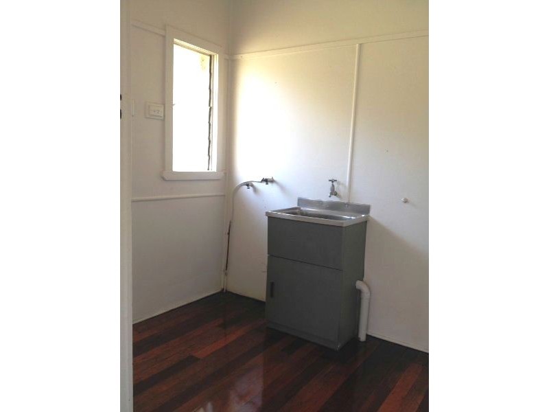 244 Bennetts Road, Norman Park QLD 4170