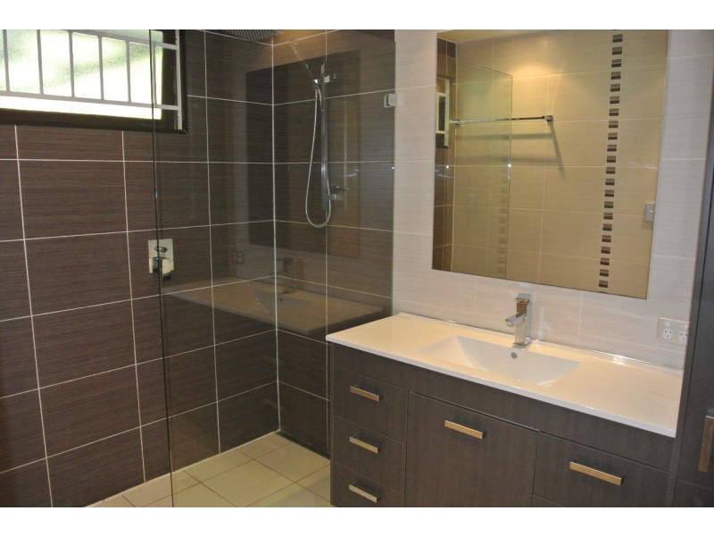 34 Mee Street, Carina QLD 4152
