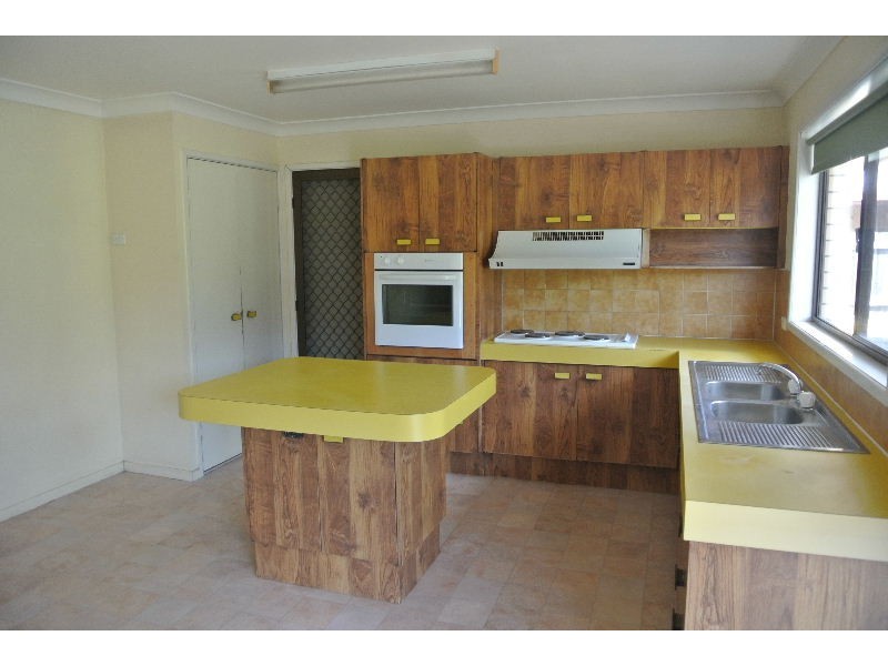 51 Bedivere Street, Carindale QLD 4152