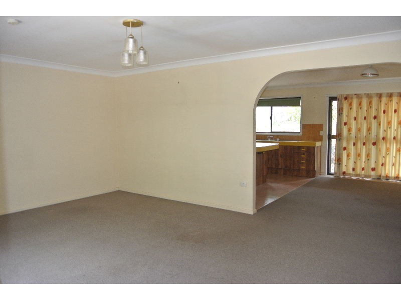 51 Bedivere Street, Carindale QLD 4152