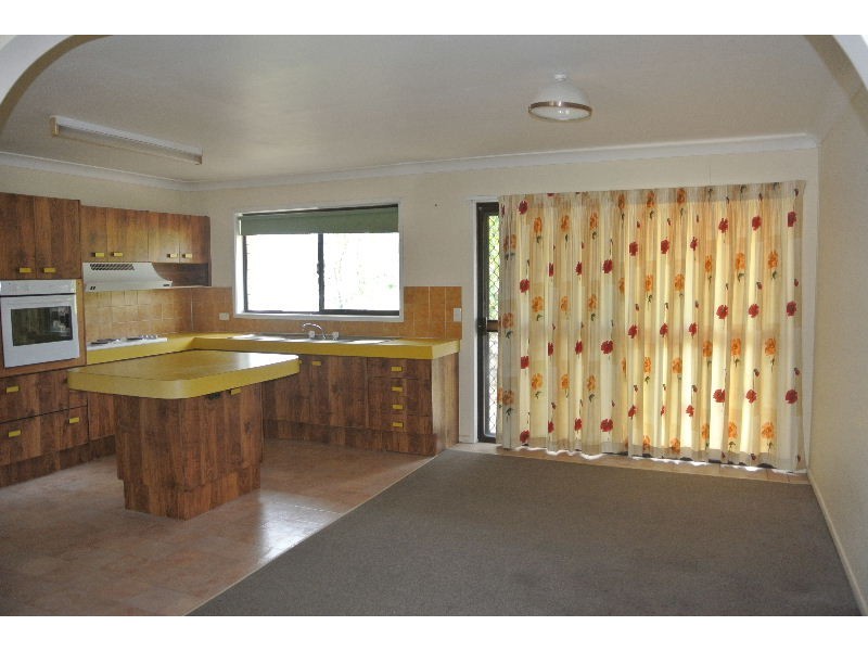 51 Bedivere Street, Carindale QLD 4152