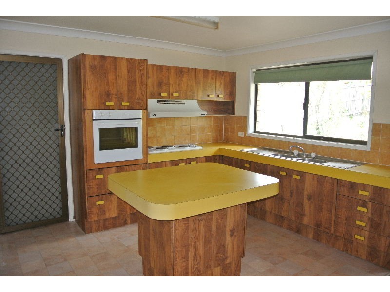 51 Bedivere Street, Carindale QLD 4152