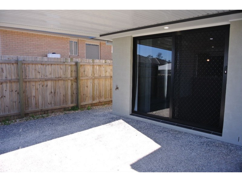 27 Ravensbourne Circuit, Waterford QLD 4133