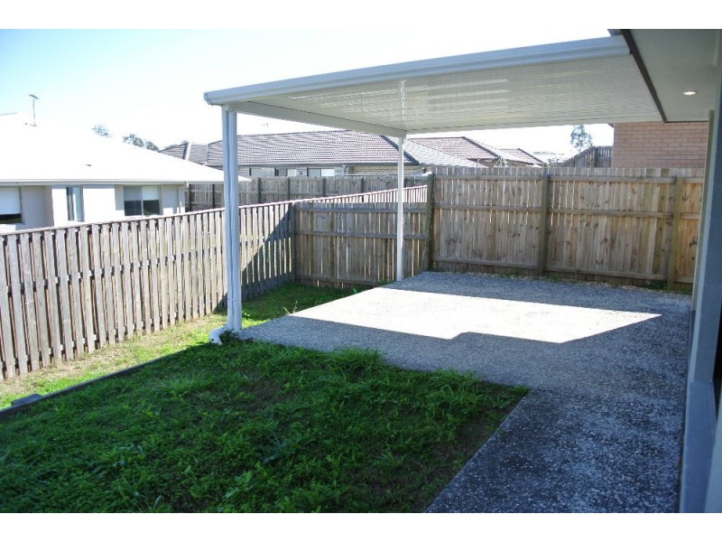 27 Ravensbourne Circuit, Waterford QLD 4133