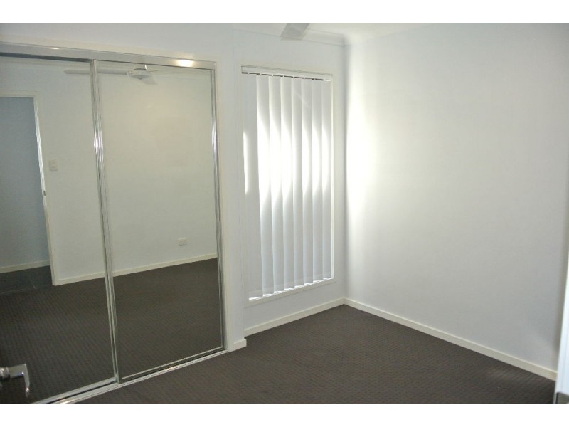 27 Ravensbourne Circuit, Waterford QLD 4133