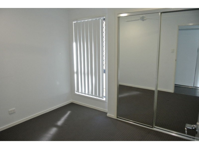 27 Ravensbourne Circuit, Waterford QLD 4133