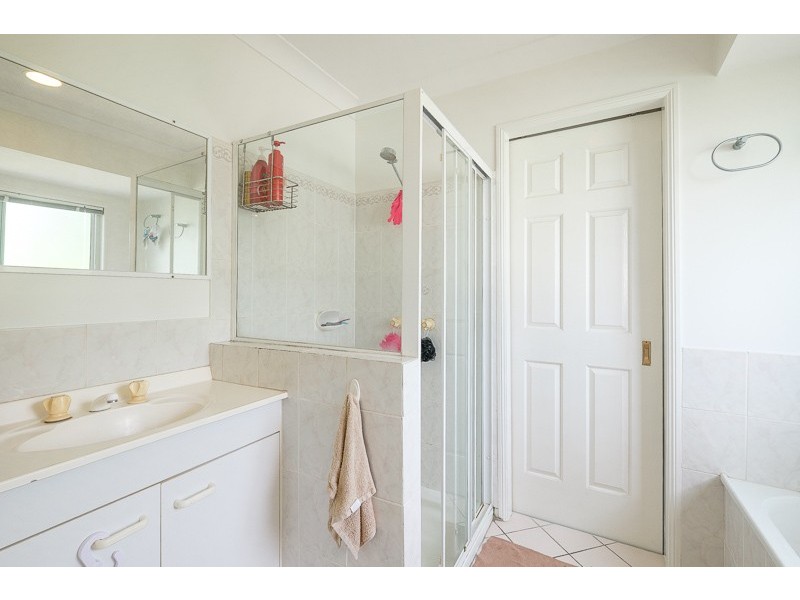 2/35 Daniells Street, Carina QLD 4152