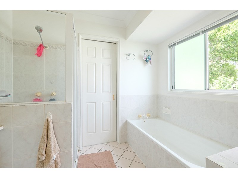 2/35 Daniells Street, Carina QLD 4152