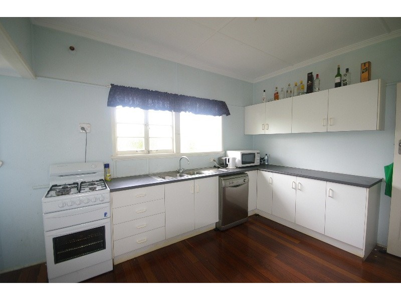 18 Durimbil St, Camp Hill QLD 4152