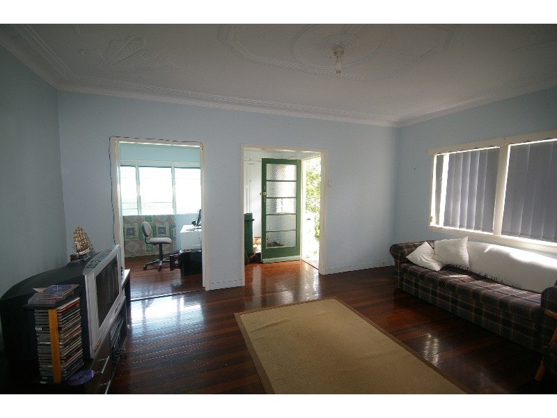 18 Durimbil St, Camp Hill QLD 4152