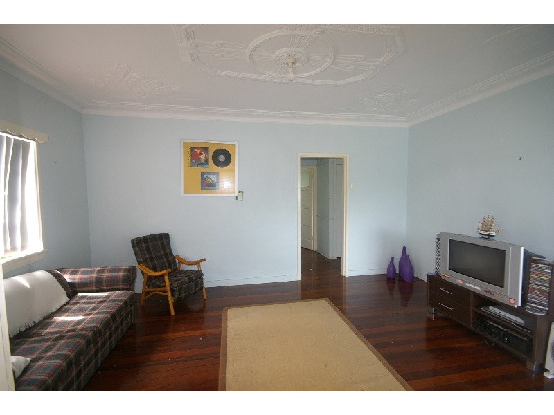 18 Durimbil St, Camp Hill QLD 4152