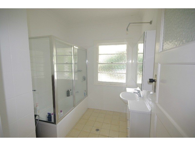 18 Durimbil St, Camp Hill QLD 4152