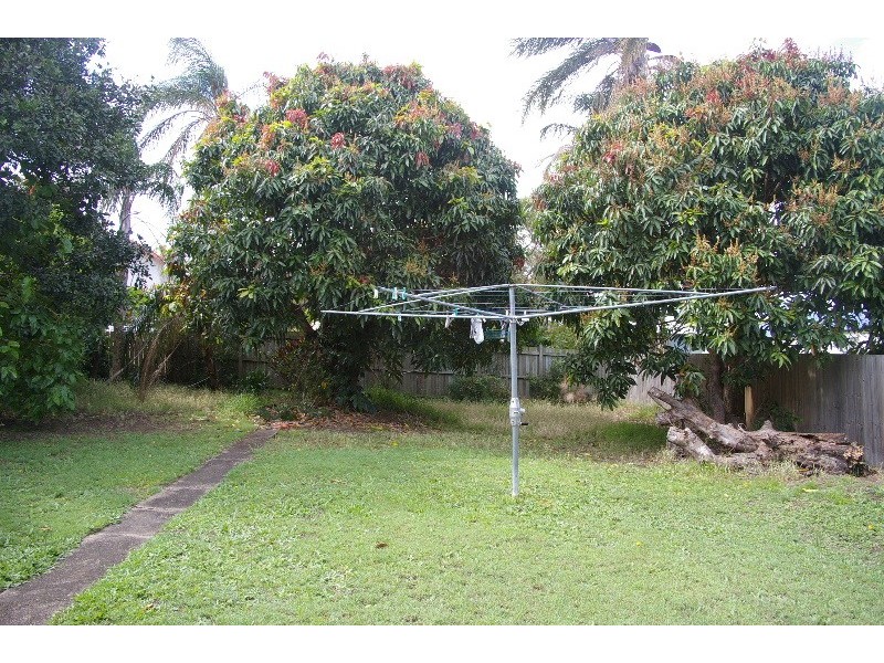 18 Durimbil St, Camp Hill QLD 4152