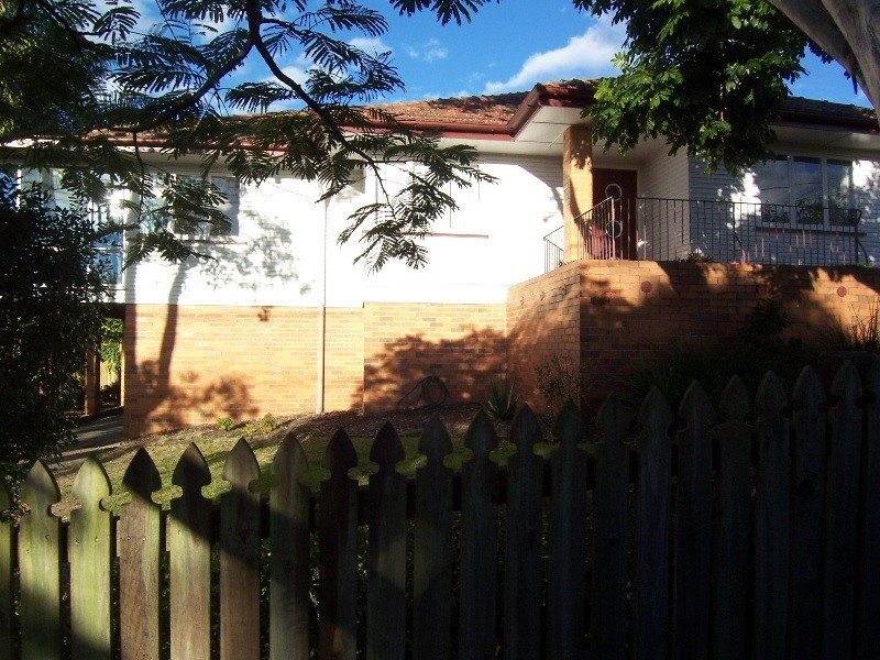 90 Stanton Street, Cannon Hill QLD 4170