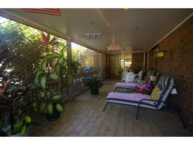 385 Winstanley Street, Carindale QLD 4152