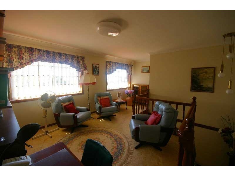 385 Winstanley Street, Carindale QLD 4152