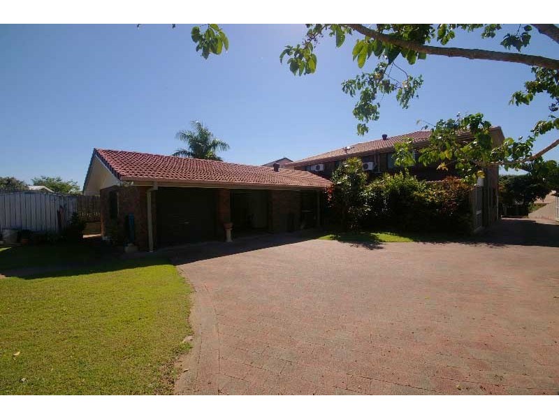 385 Winstanley Street, Carindale QLD 4152