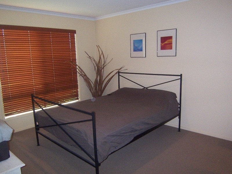 66 Silky Oak Crescent, Carindale QLD 4152