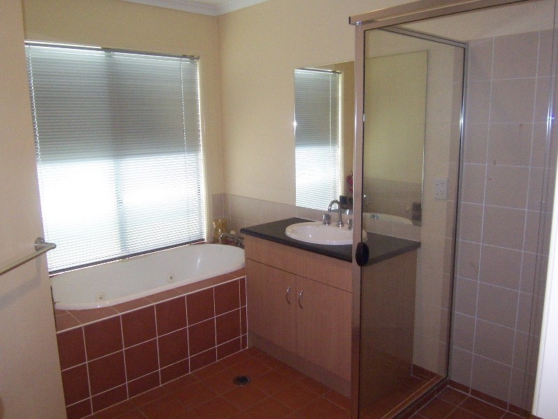 66 Silky Oak Crescent, Carindale QLD 4152