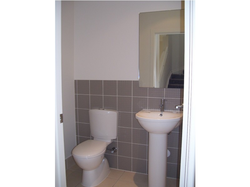 105/16 Surburbiton Court, Carindale QLD 4152