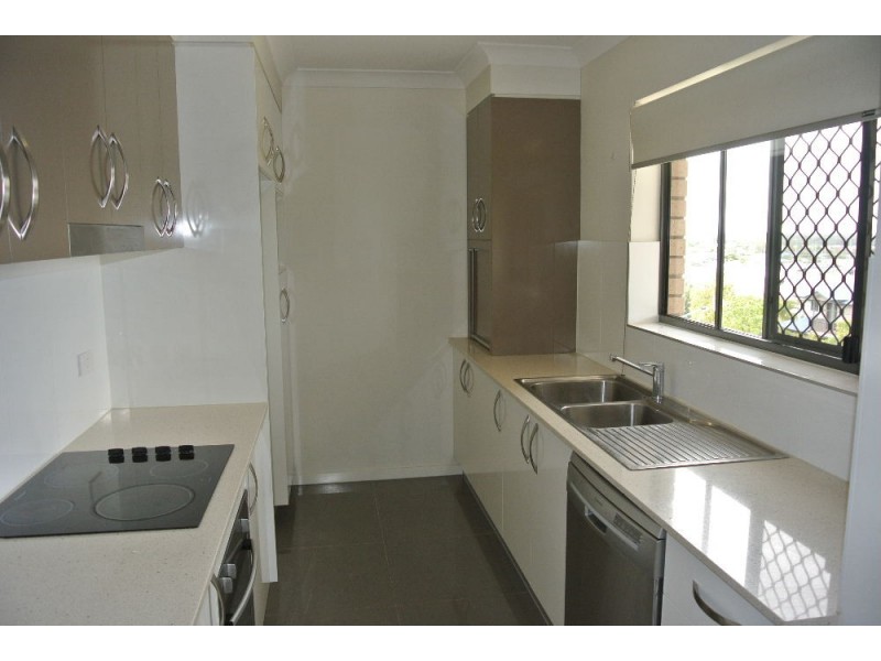 3/24 Dickenson Street, Carina QLD 4152