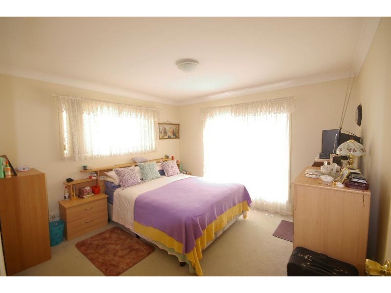 3 Adley Street, Carindale QLD 4152