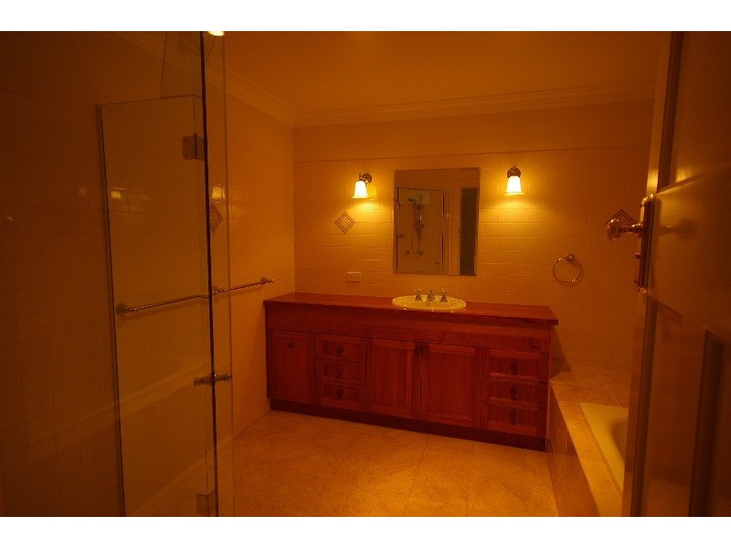 Holland Park QLD 4121