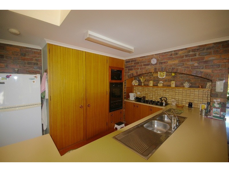 11 Caldicot Place, Carindale QLD 4152