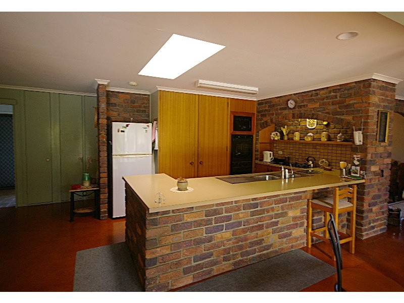 11 Caldicot Place, Carindale QLD 4152