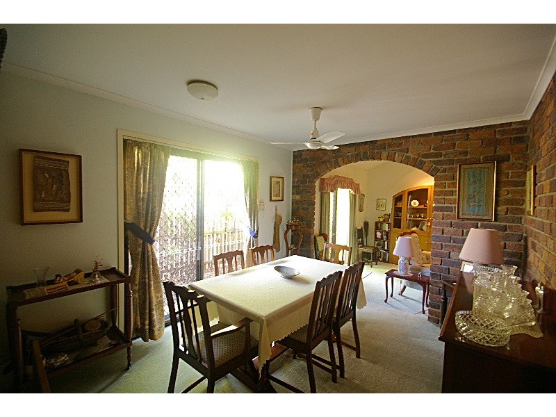 11 Caldicot Place, Carindale QLD 4152