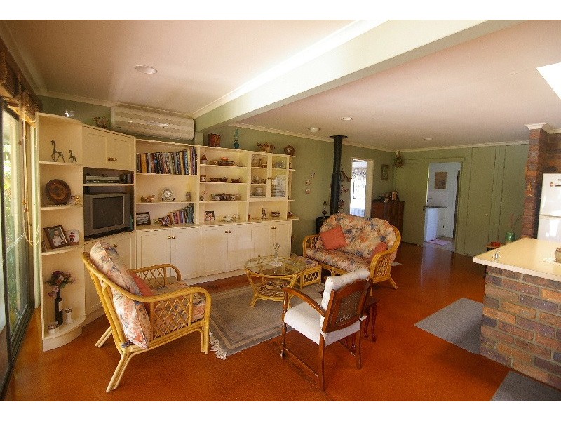 11 Caldicot Place, Carindale QLD 4152