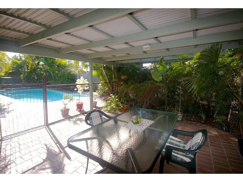 11 Caldicot Place, Carindale QLD 4152