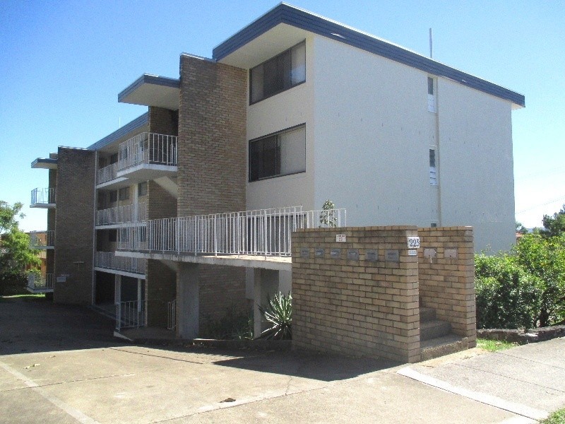 10/223 Cavendish Road, Coorparoo QLD 4151