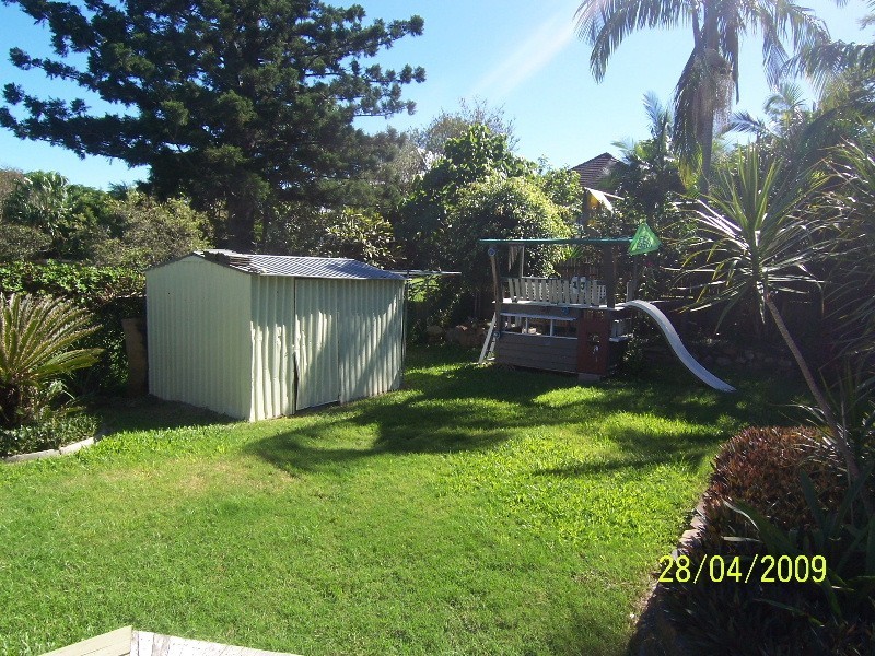 176 Macrossan Avenue, Norman Park QLD 4170