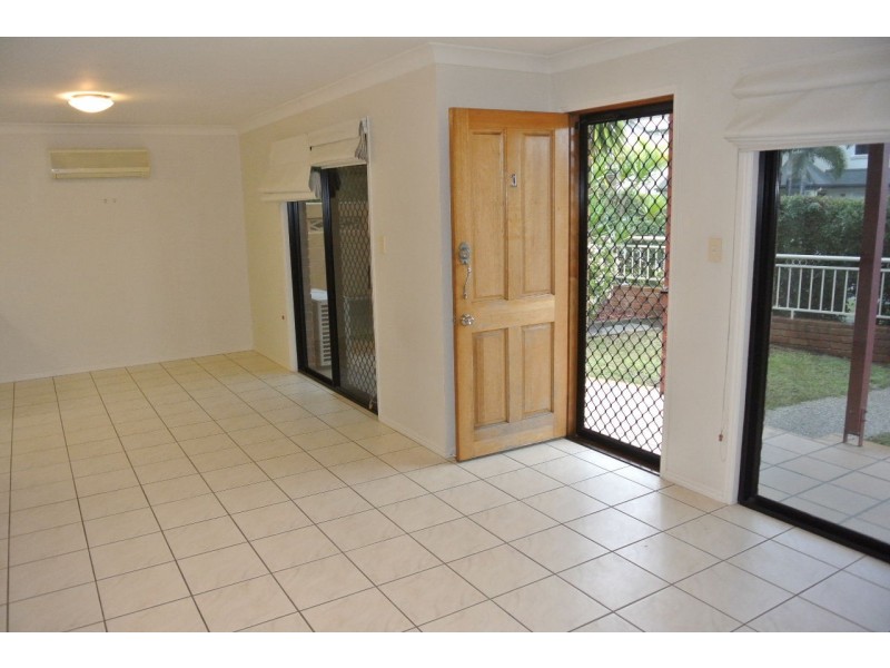 1/9 Hill Crescent, Carina Heights QLD 4152