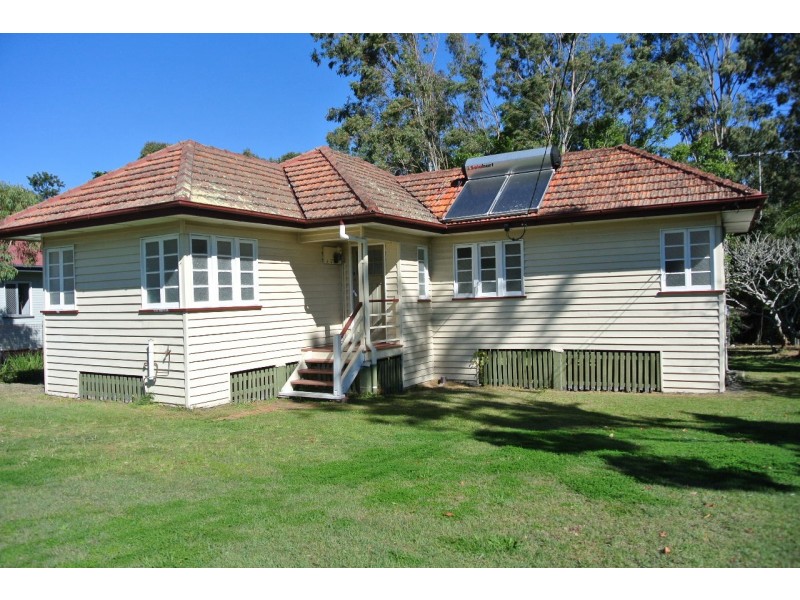 897 Old Cleveland Road, Carina QLD 4152