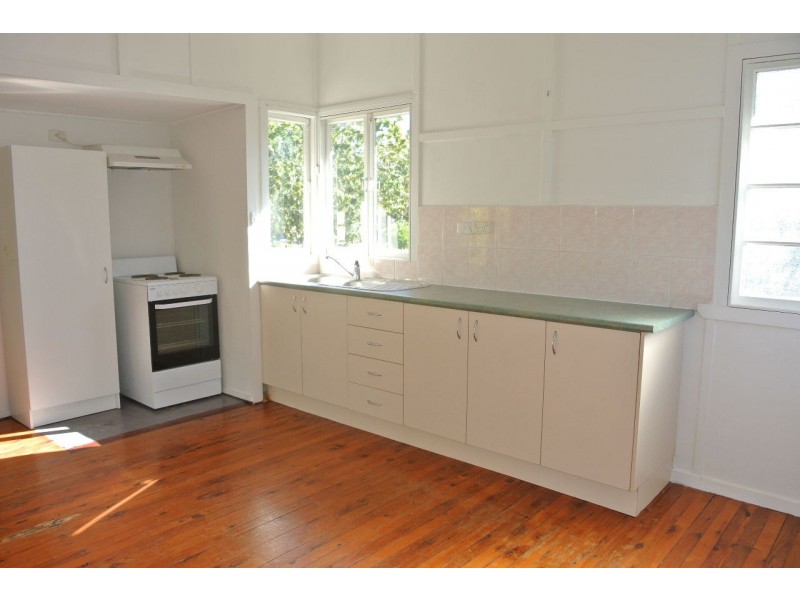 897 Old Cleveland Road, Carina QLD 4152