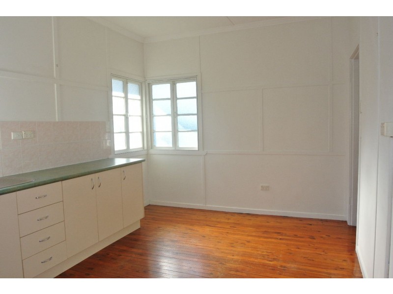 897 Old Cleveland Road, Carina QLD 4152