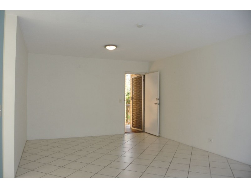 1/15 Wambool Street, Bulimba QLD 4171