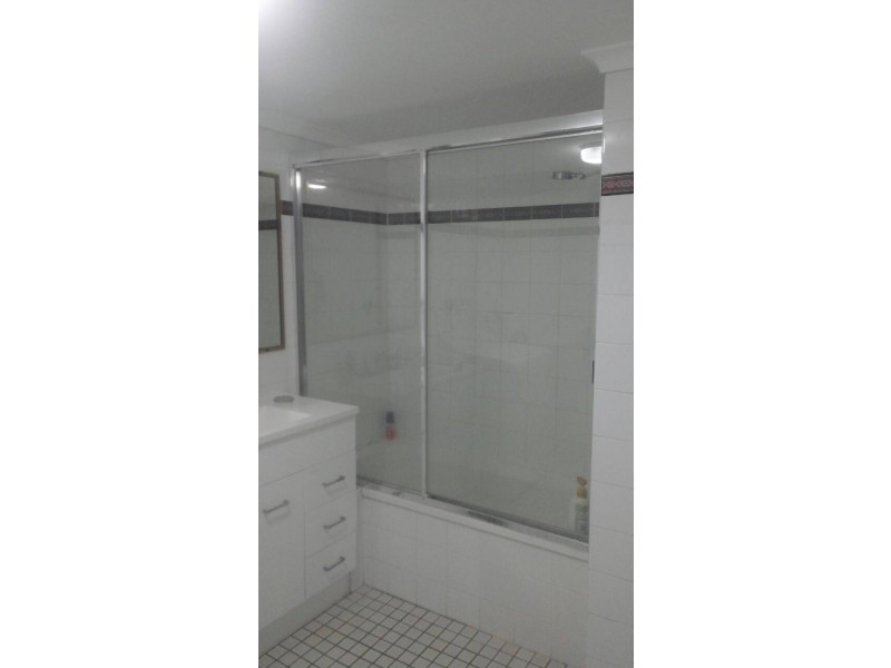 8/102 Pembroke Road, Coorparoo QLD 4151